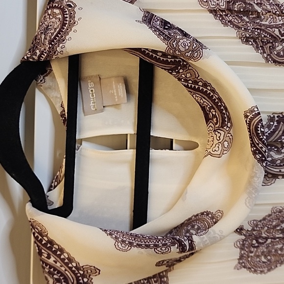 Chicos Cream Burgundy Paisley Pleated Blouse Sz 2 Layered Cowl Neck - Picture 3 of 6